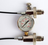 SUBGM056 - Tank Pressure Equalizer DIN 300 Bar with Manometer